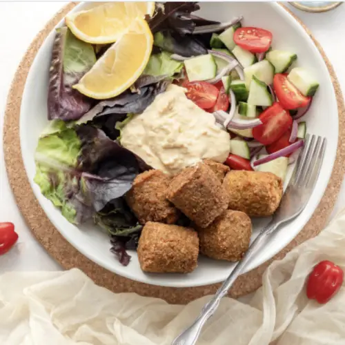 mediterranean falafel salad